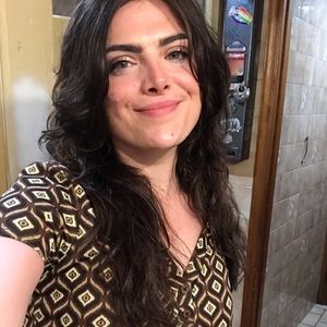 Meet your Posher, Caitlin